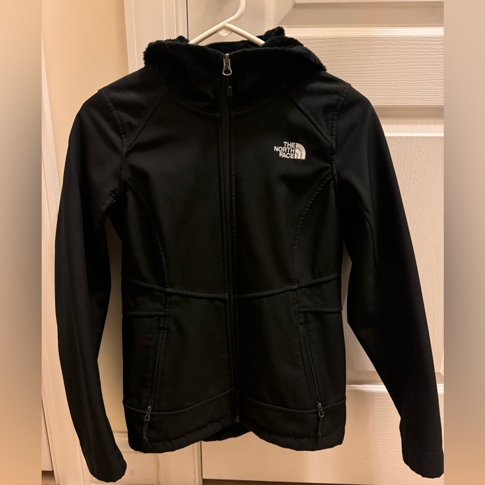 Gently loved Windwall North face lined jacket with hood
